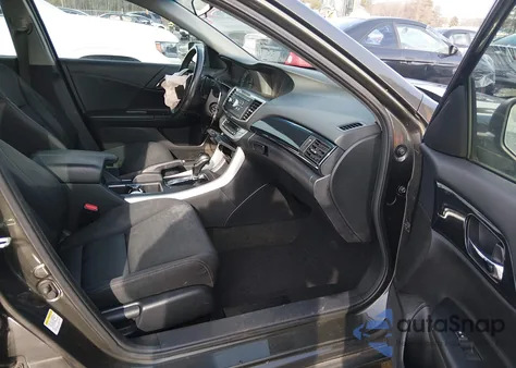 2013 Honda Accord Sport z USA, uszkodzony, nr VIN 1HGCR2F55DA095397